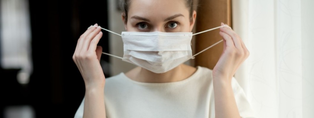 How to Clean a Surgical Mask, According to Doctors ?